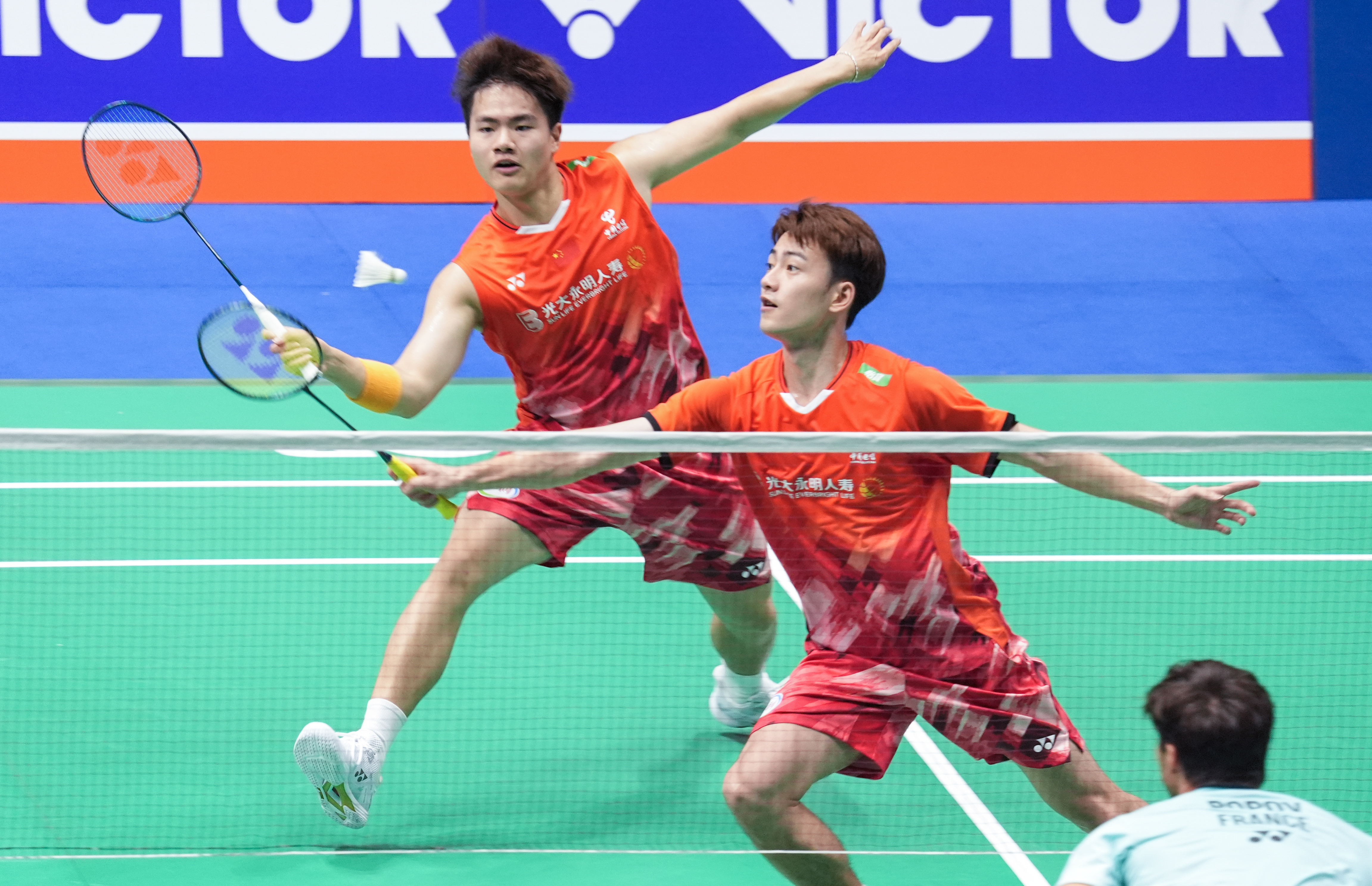 羽毛球决赛震撼开打，巅峰对决引爆全场的简单介绍