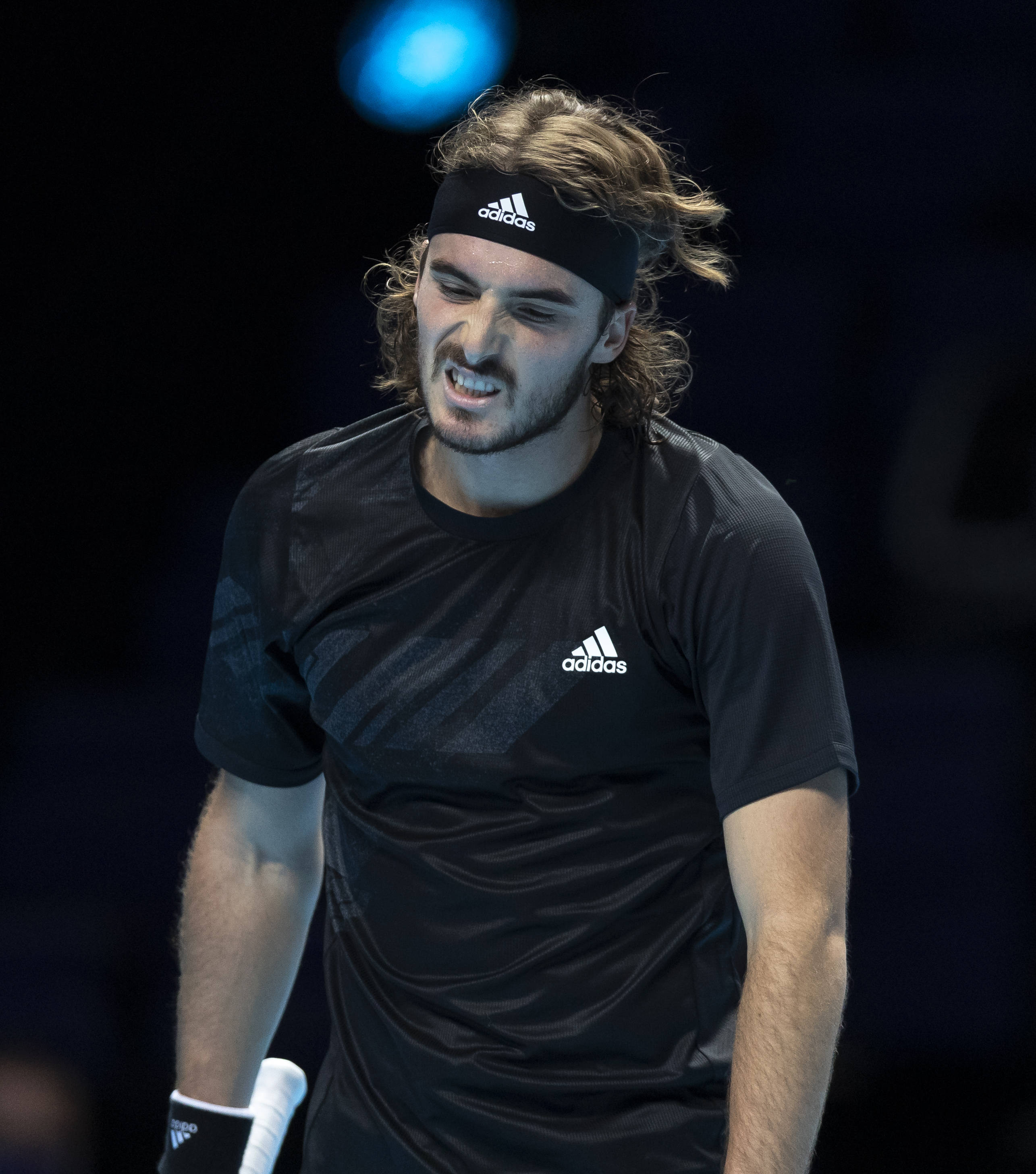 年终总决赛逆转澳网，西西帕斯高光表现的简单介绍