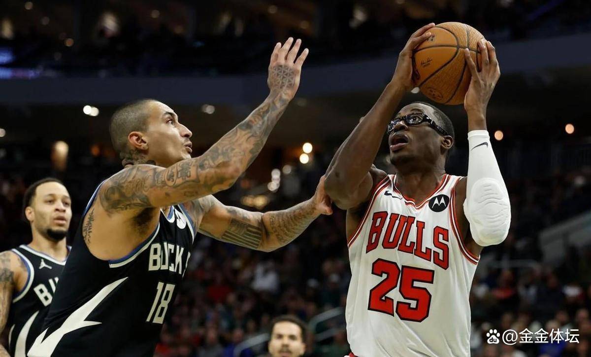 公牛横扫雄鹿，拉文统治全场