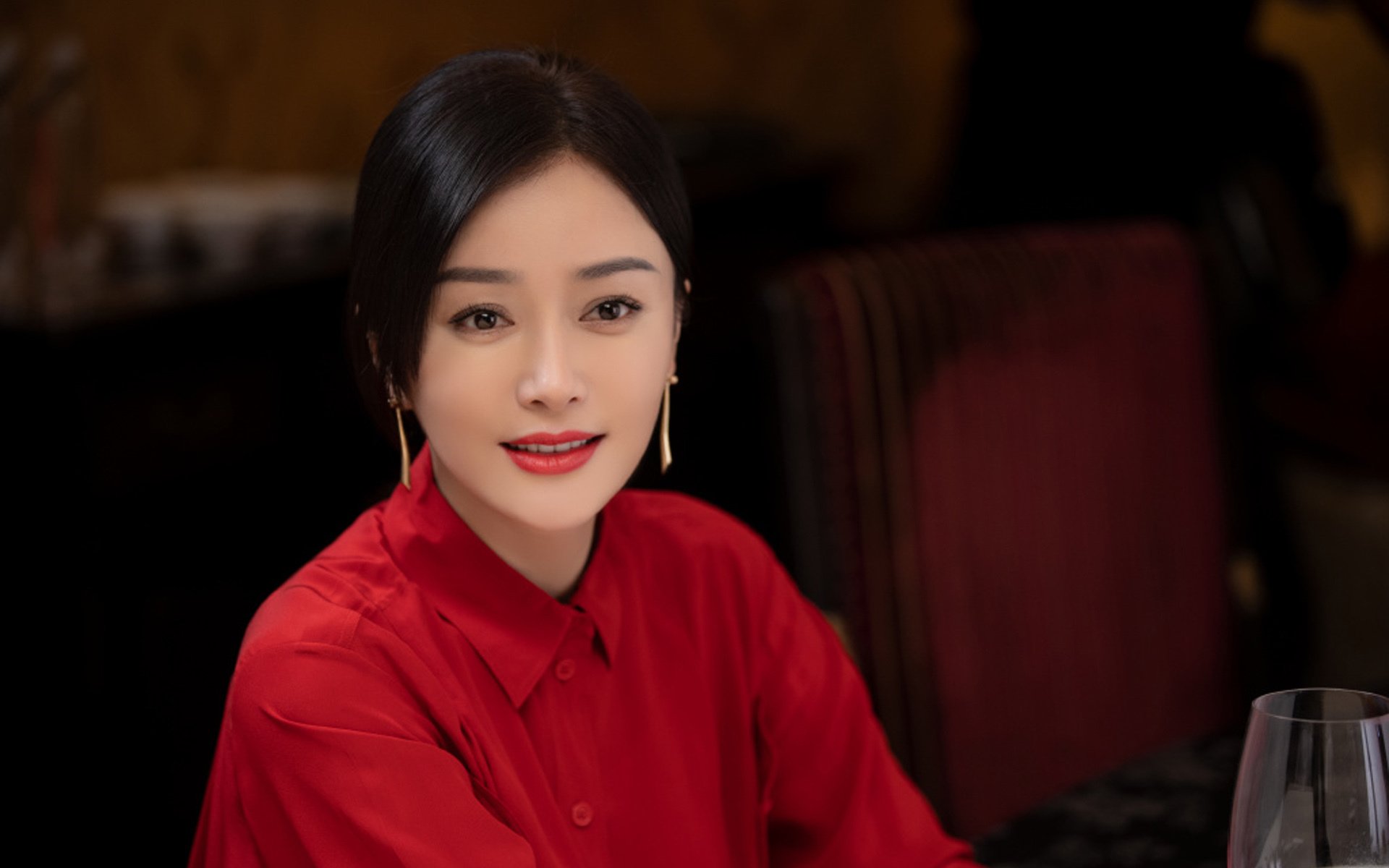 跨洋对话，鹈鹕式压制与新疆困境，西亚卡姆如何化身关键先生？