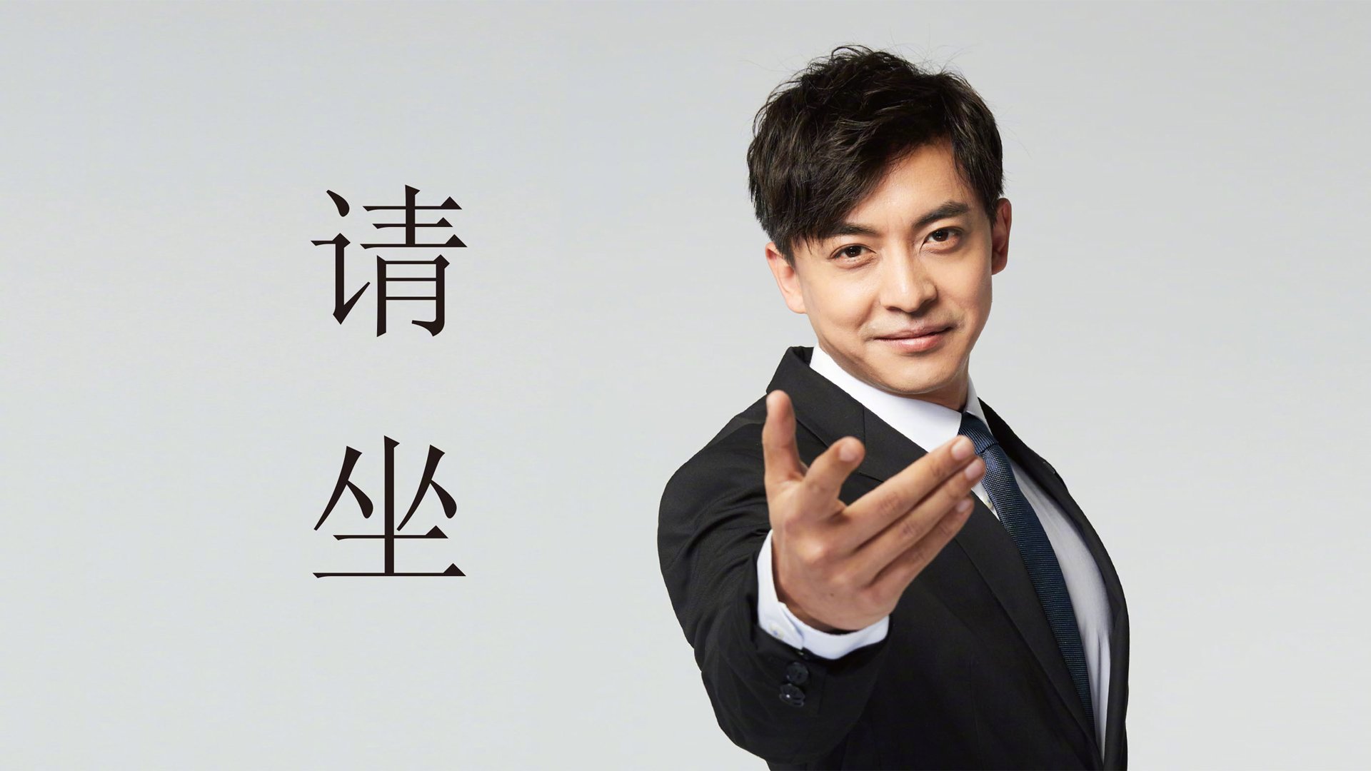 好，根据你的要求，我为你创作了一篇富有张力的足球赛事文章，先拟定标题，再展开叙述